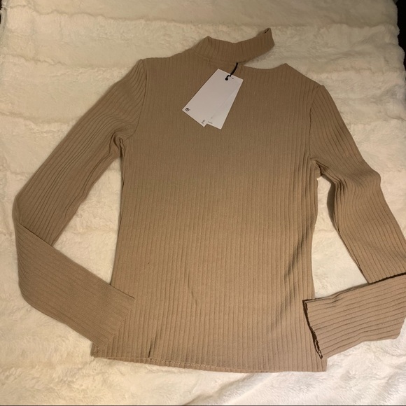 Bershka | Long Sleeve Beige Crop Nevk Top - Picture 9 of 12